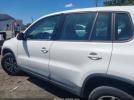 Volkswagen Tiguan S Image 2
