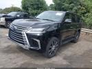 Lexus LX 570 Three-row Image 2