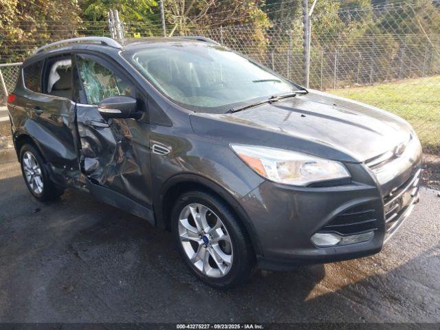  Salvage Ford Escape