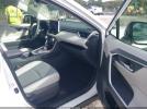 Toyota RAV4 Xle Premium Image 10