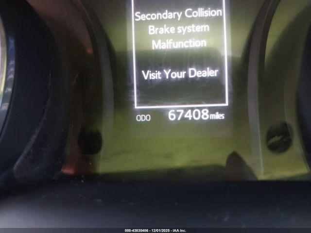 Toyota Camry Le Image 17