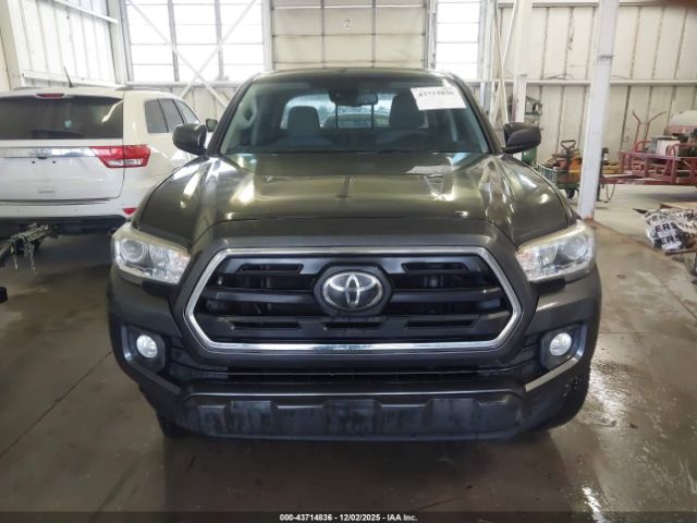 Toyota Tacoma Sr5 V6 Image 11