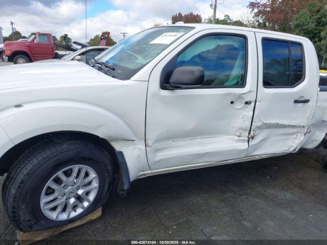 Nissan Frontier Sv Image 13