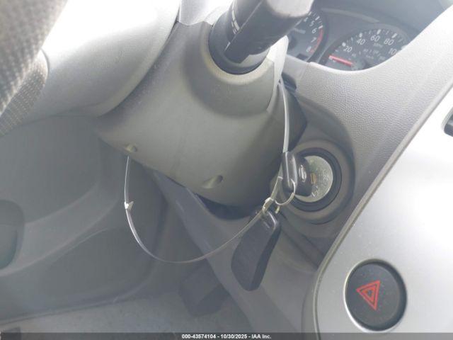 Nissan Frontier Sv Image 10