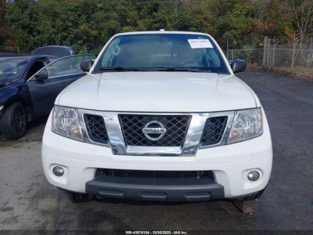 Nissan Frontier Sv Image 12
