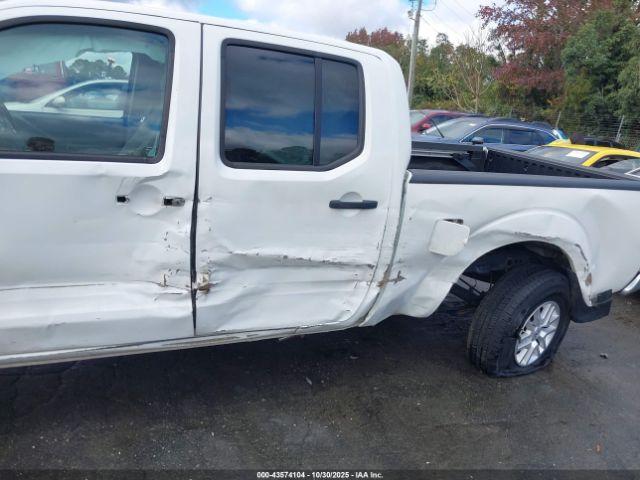 Nissan Frontier Sv Image 17