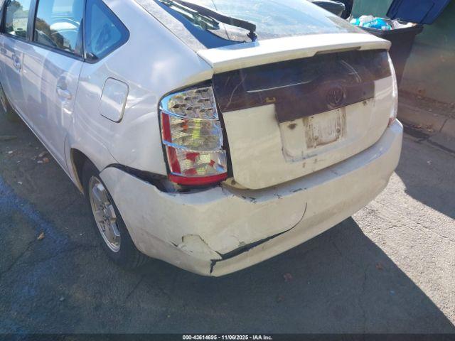 Toyota Prius Image 8