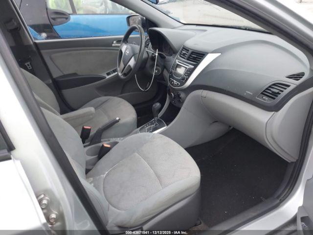 Hyundai ACCENT Gls Image 9