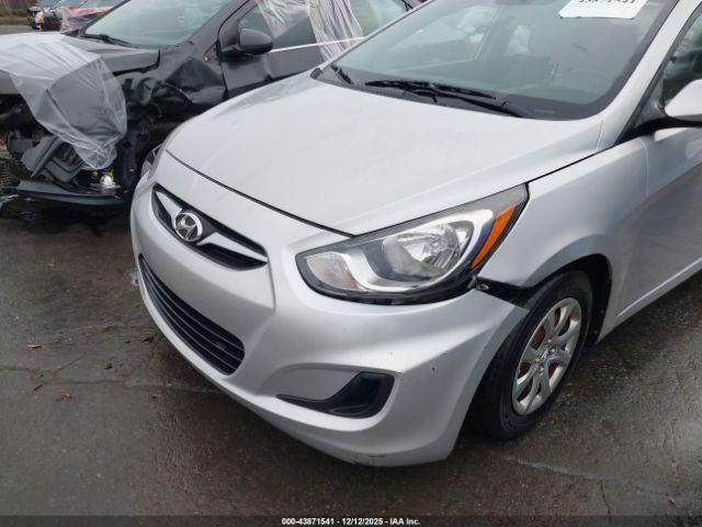 Hyundai ACCENT Gls Image 3