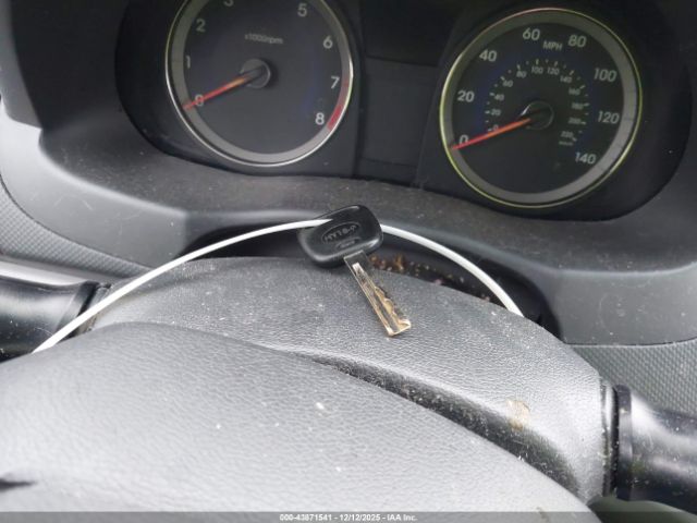 Hyundai ACCENT Gls Image 12