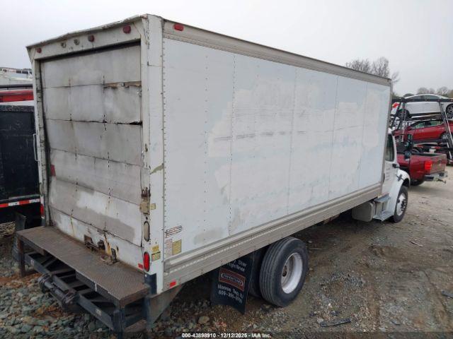 Freightliner M2 106 Medium Duty Image 4