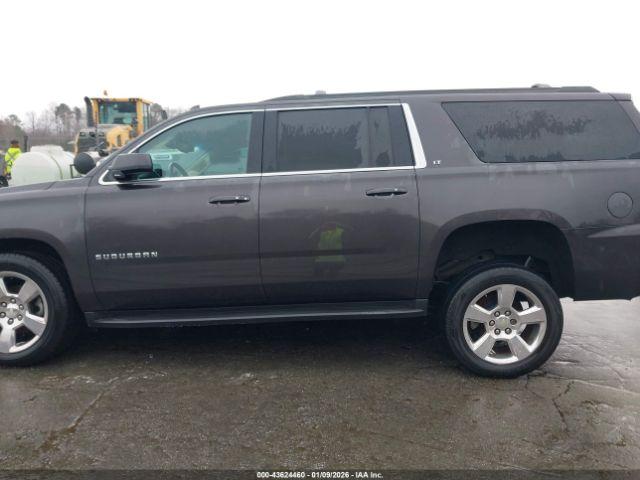 Chevrolet Suburban Lt Image 8