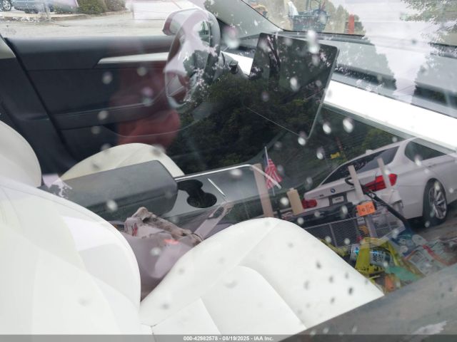 Tesla Model 3 Rear-wheel Drive Image 11