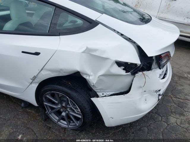 Tesla Model 3 Rear-wheel Drive Image 10