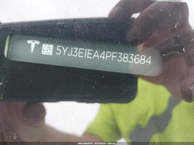 Tesla Model 3 Rear-wheel Drive Image 13