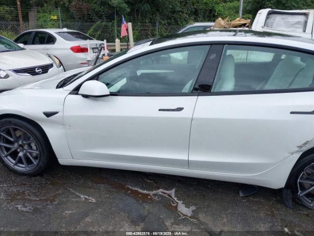 Tesla Model 3 Rear-wheel Drive Image 15
