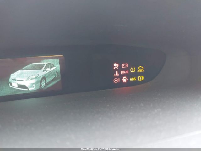 Toyota Prius Two Image 6