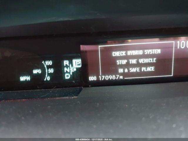 Toyota Prius Two Image 10