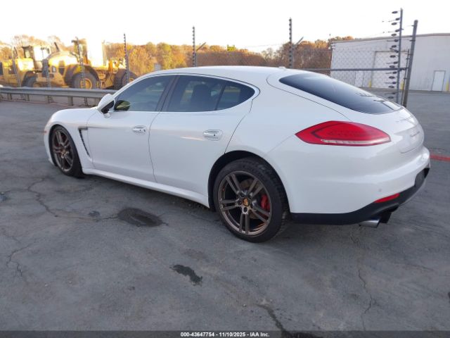 Porsche Panamera Turbo Image 9