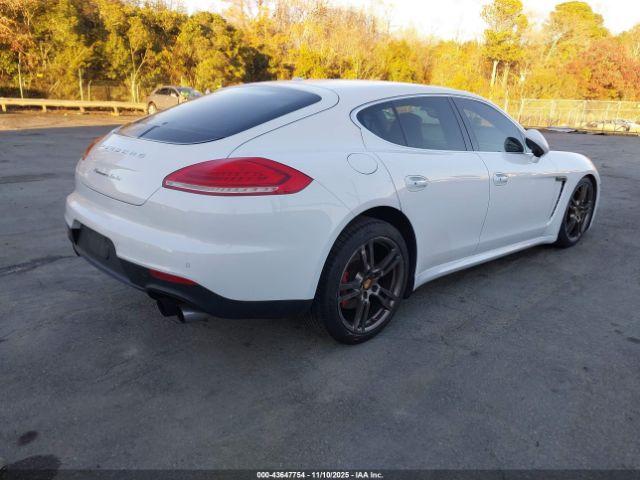 Porsche Panamera Turbo Image 14