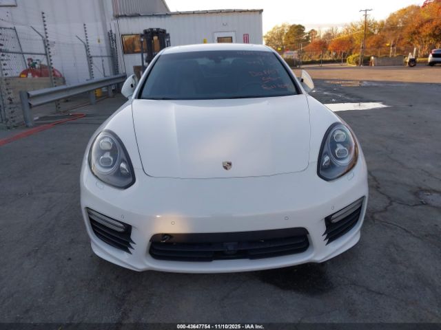 Porsche Panamera Turbo Image 7