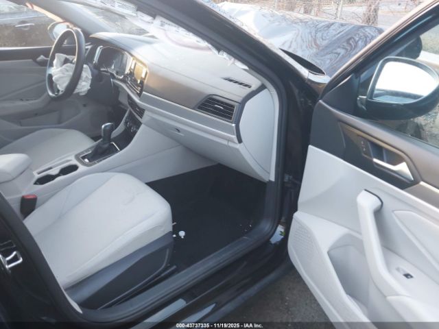 Volkswagen Jetta Image 6