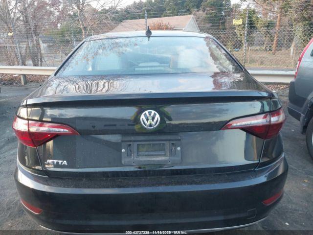 Volkswagen Jetta Image 3