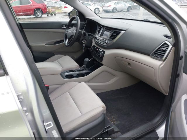 Hyundai TUCSON Se Image 9