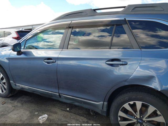 Subaru Outback 2.5i Limited Image 11