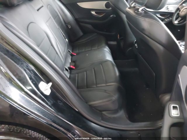 Mercedes-Benz C-Class 4matic Image 9