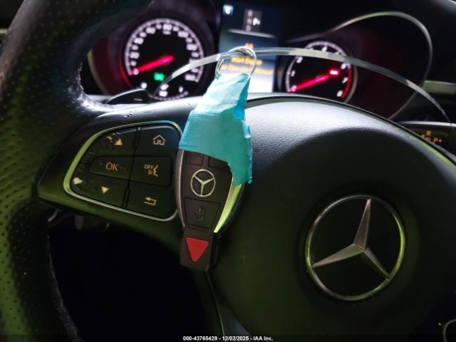 Mercedes-Benz C-Class 4matic Image 14