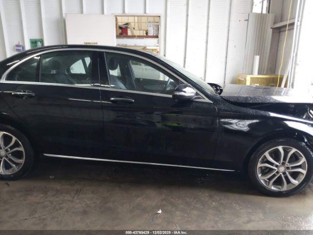 Mercedes-Benz C-Class 4matic Image 16