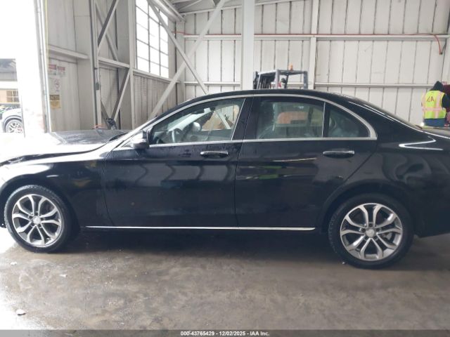 Mercedes-Benz C-Class 4matic Image 3