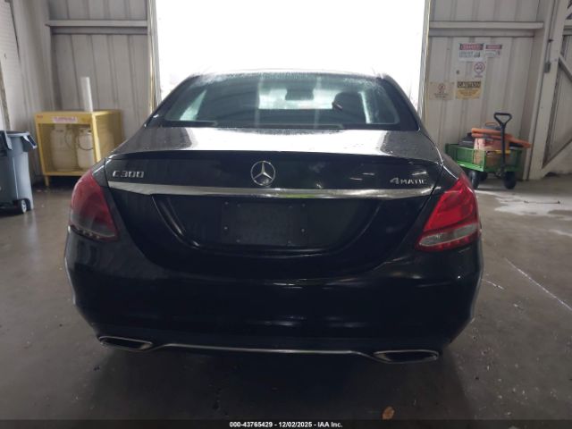 Mercedes-Benz C-Class 4matic Image 13