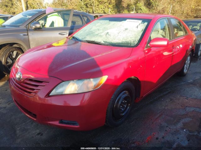 Toyota Camry Le Image 4