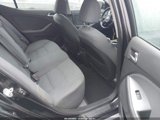 Kia Optima Lx Image 10