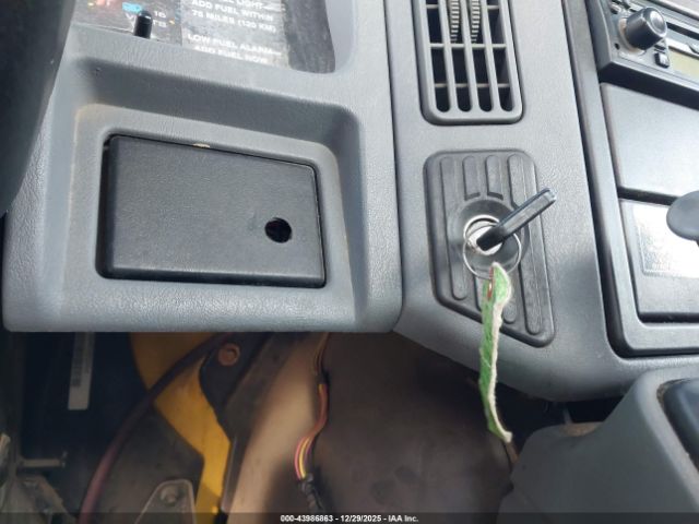 International 4000 4300 Image 13