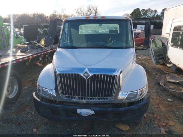 International 4000 4300 Image 15