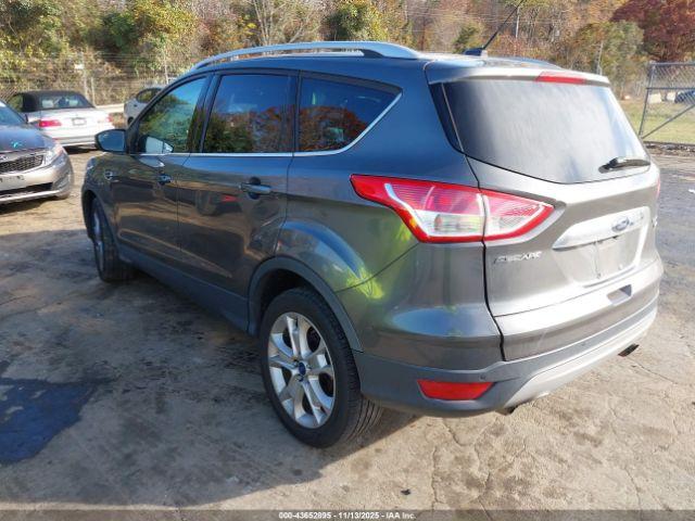 Ford Escape Titanium Image 12