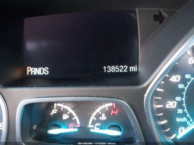 Ford Escape Titanium Image 13