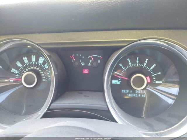 Ford Mustang V6 Image 3