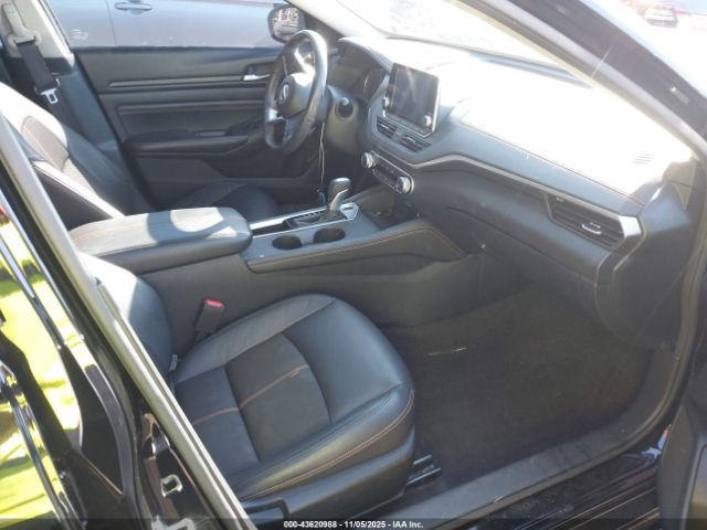 Nissan Altima Sr Fwd Image 4