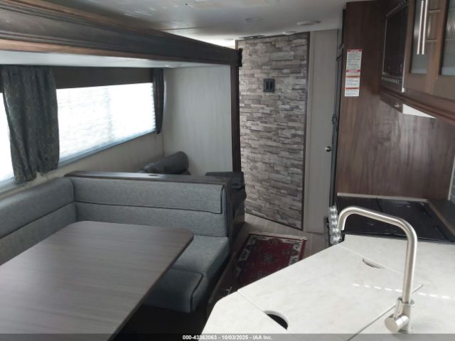 Forest River Cherokee Grey Wolf Image 11