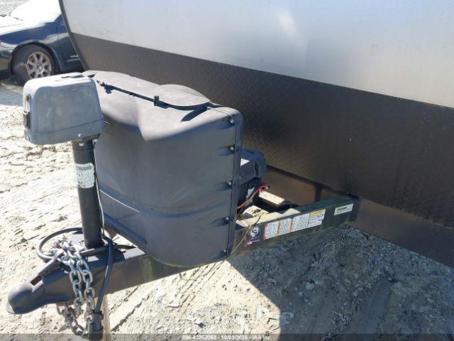 Forest River Cherokee Grey Wolf Image 13