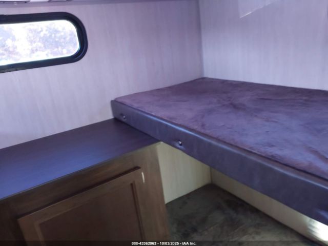 Forest River Cherokee Grey Wolf Image 12