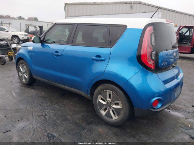 Kia Soul Image 3