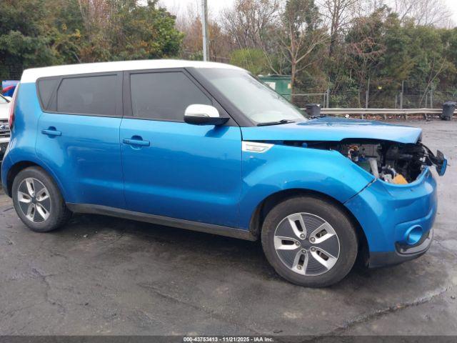 Kia Soul Image 16