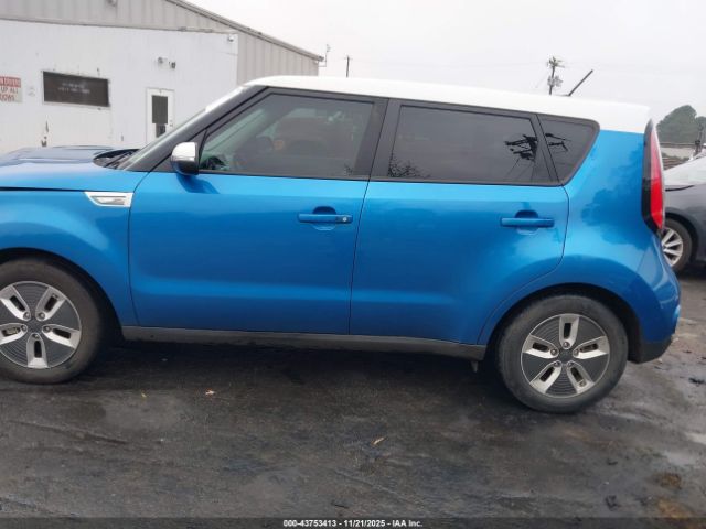 Kia Soul Image 10