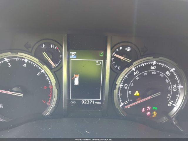 Toyota 4Runner Limited Image 2