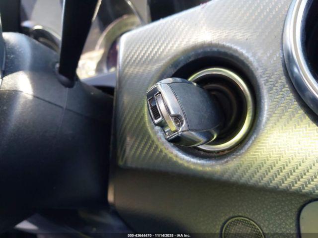 Mercedes-Benz GLK 4matic Image 2